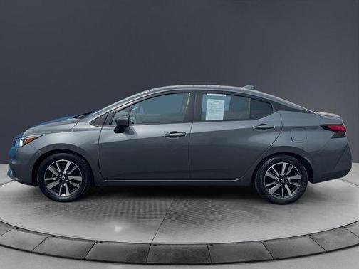 Gun Metallic 2021 Nissan Versa 1.6 SV