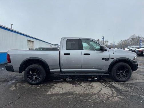 Billet Silver Metallic Clearcoat 2021 RAM 1500 Classic SLT