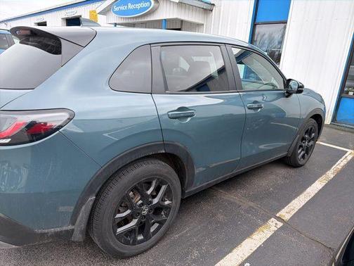 Pearl 2024 Honda HR-V Sport