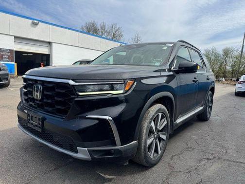 2023 Honda Pilot Touring