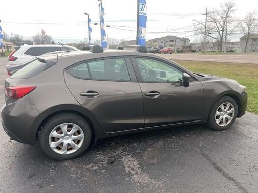 2015 Mazda Mazda3 i Sport