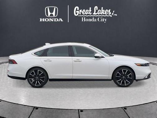 Platinum White Pearl 2026 Honda Accord Hybrid Touring