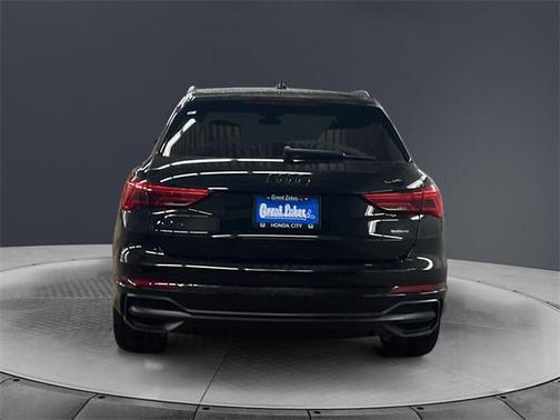 2022 Audi Q3 45 S line Premium