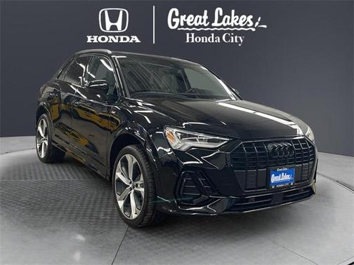 2022 Audi Q3 45 S line Premium