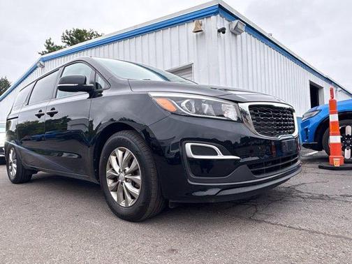 Aurora Black 2020 Kia Sedona LX