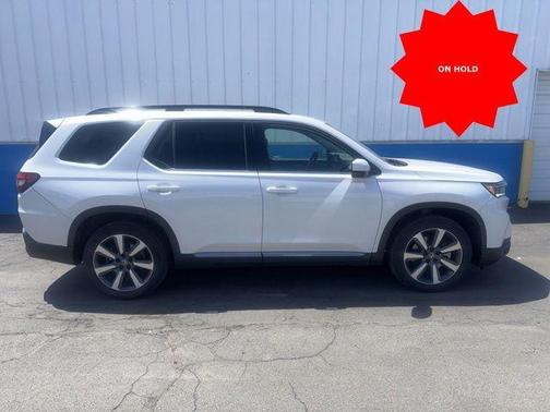 Platinum White Pearl 2023 Honda Pilot Touring