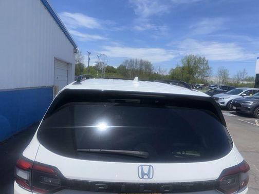 Platinum White Pearl 2023 Honda Pilot Touring