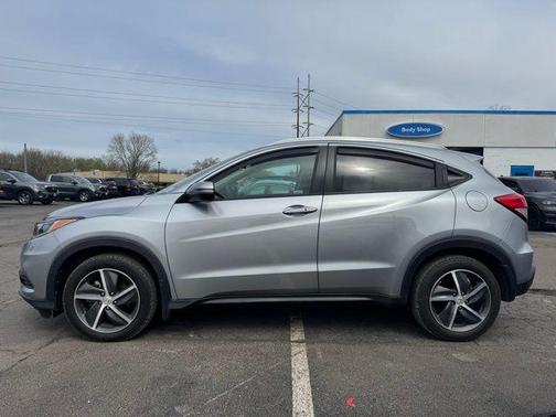 Lunar Silver Metallic 2022 Honda HR-V EX