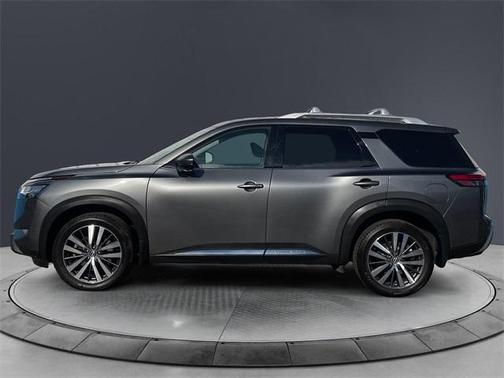 2022 Nissan Pathfinder Platinum