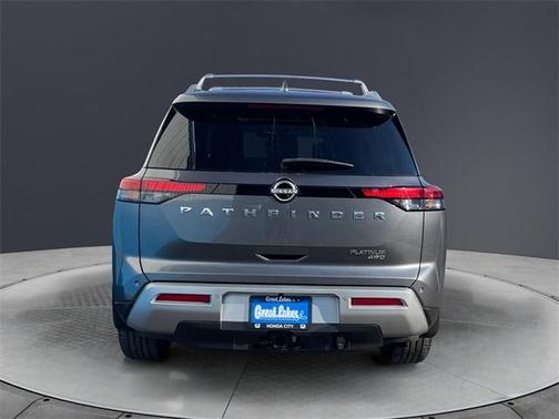 2022 Nissan Pathfinder Platinum