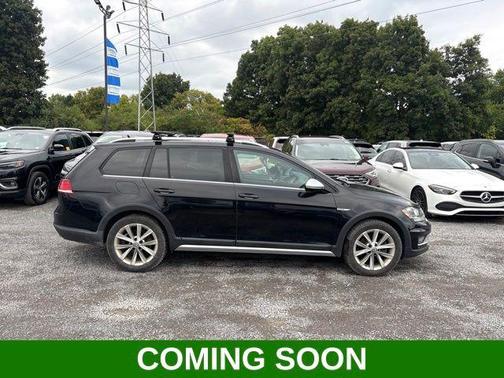 Deep Black Pearl Effect 2018 Volkswagen Golf Alltrack TSI SE
