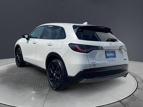 Platinum White Pearl 2025 Honda HR-V Sport