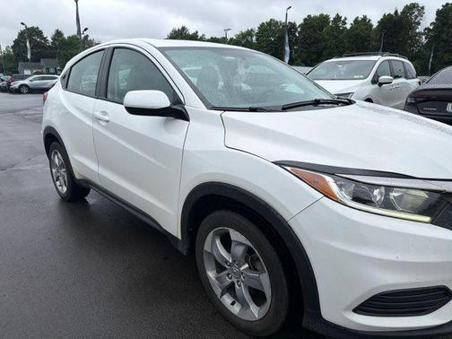 Platinum White Pearl 2020 Honda HR-V LX