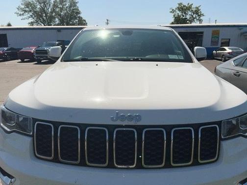 2020 Jeep Grand Cherokee Laredo E