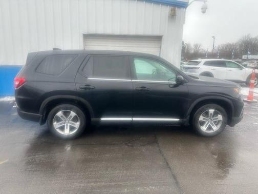 2023 Honda Pilot EX-L 8-Passenger