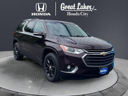Black Currant Metallic 2018 Chevrolet Traverse LT Cloth