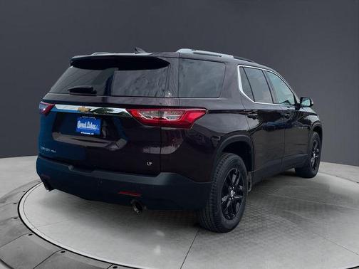 Black Currant Metallic 2018 Chevrolet Traverse LT Cloth