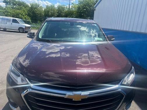 Black Currant Metallic 2018 Chevrolet Traverse LT Cloth