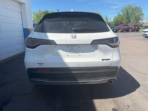 Platinum White Pearl 2025 Honda HR-V Sport
