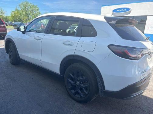 Platinum White Pearl 2025 Honda HR-V Sport