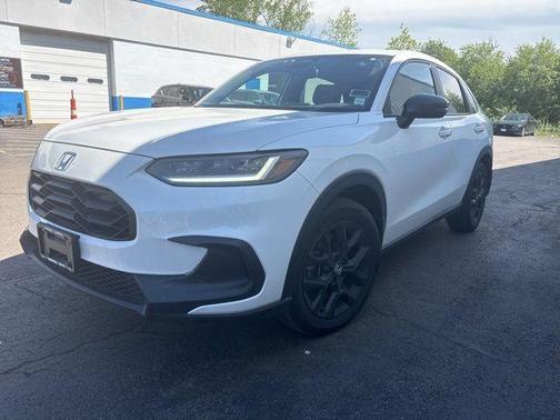 Platinum White Pearl 2025 Honda HR-V Sport