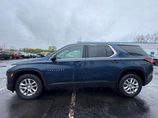 Northsky Blue Metallic 2023 Chevrolet Traverse LS