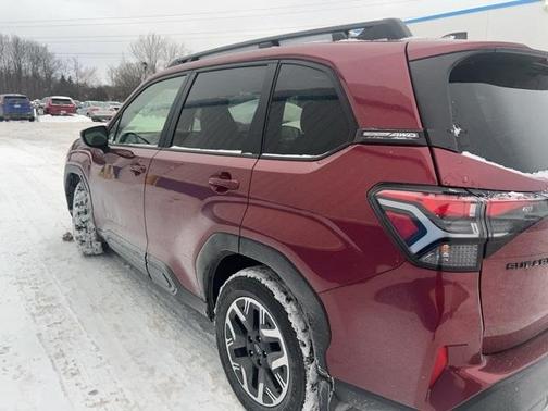 2025 Subaru Forester Premium