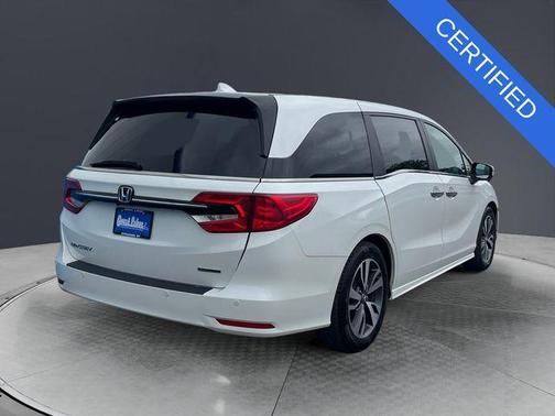 Platinum White Pearl 2022 Honda Odyssey Touring