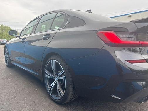 Black Sapphire Metallic 2020 BMW 330 i xDrive