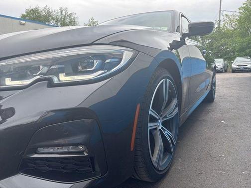 Black Sapphire Metallic 2020 BMW 330 i xDrive