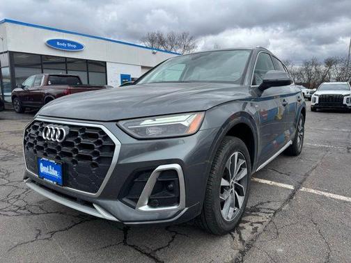 2022 Audi Q5 45 S line quattro Premium