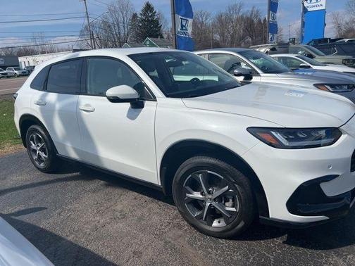 Platinum White Pearl 2024 Honda HR-V EX-L