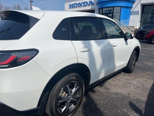 Platinum White Pearl 2024 Honda HR-V EX-L
