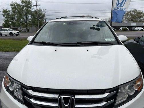 White Diamond Pearl 2016 Honda Odyssey Touring