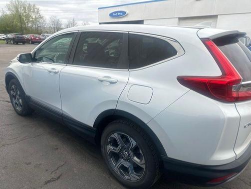 White 2019 Honda CR-V EX