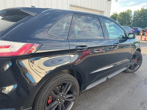 2020 Ford Edge ST