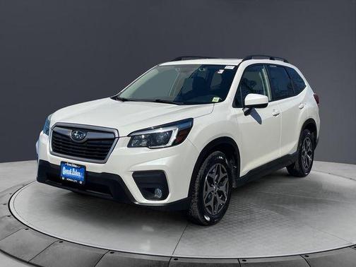 Crystal White Pearl 2021 Subaru Forester Premium