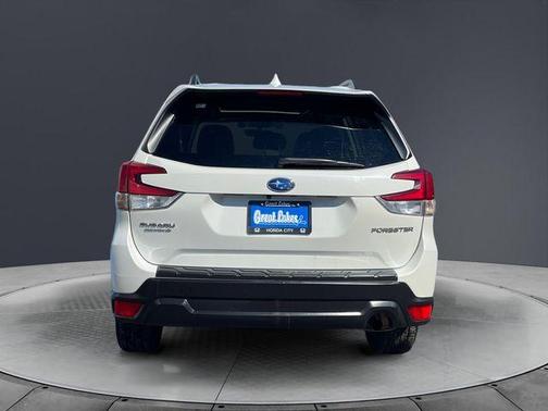Crystal White Pearl 2021 Subaru Forester Premium