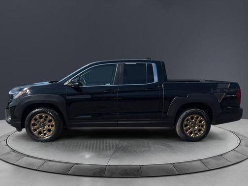 Crystal Black Pearl 2021 Honda Ridgeline RTL
