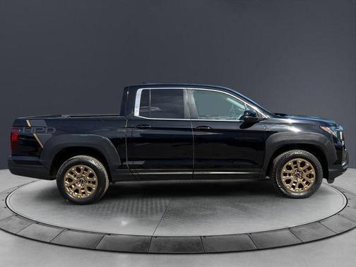 Crystal Black Pearl 2021 Honda Ridgeline RTL