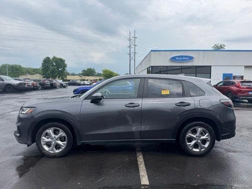 Gray 2025 Honda HR-V LX