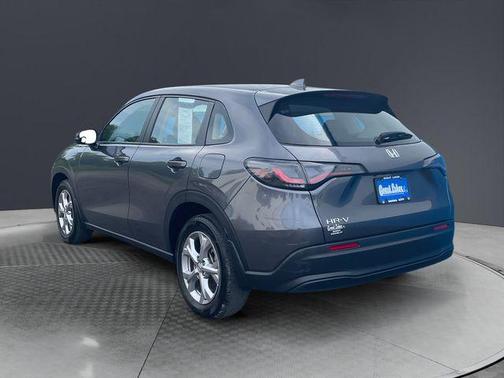 Modern Steel Metallic 2025 Honda HR-V LX