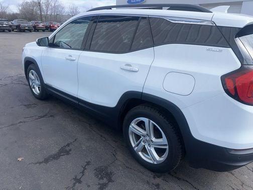 White 2019 GMC Terrain SLE