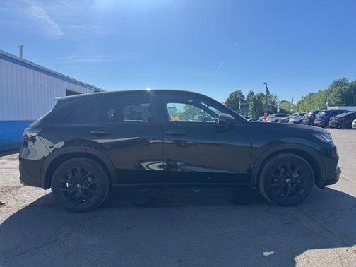 Crystal Black Pearl 2023 Honda HR-V Sport