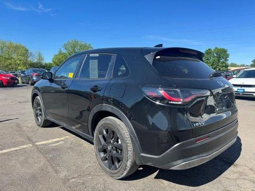 Crystal Black Pearl 2023 Honda HR-V Sport