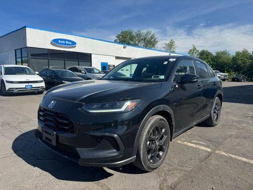 Crystal Black Pearl 2023 Honda HR-V Sport