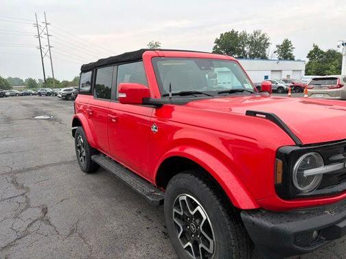 Race Red 2022 Ford Bronco Outer Banks
