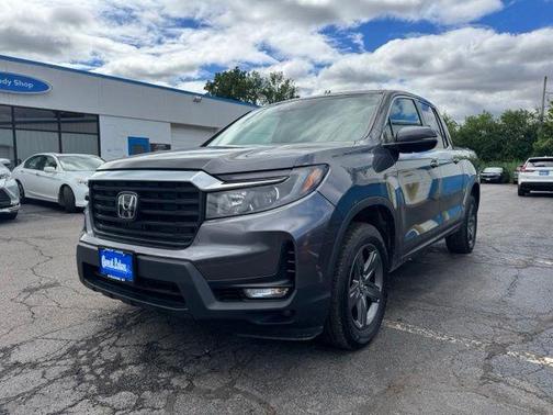 Modern Steel Metallic 2023 Honda Ridgeline RTL