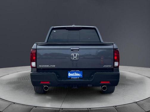 Modern Steel Metallic 2023 Honda Ridgeline RTL