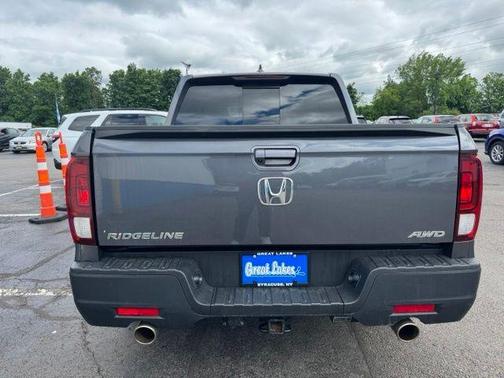 Modern Steel Metallic 2023 Honda Ridgeline RTL
